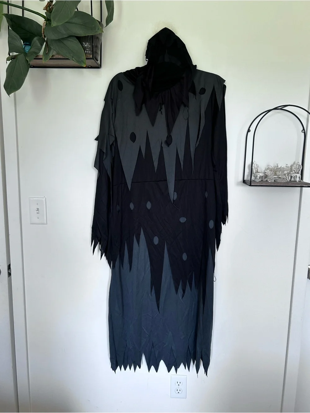 Grim Reaper Halloween Costume w/ Accessories